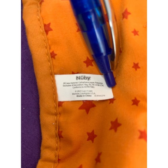 Nuby Lion Teether Crinkle Baby Toy Infant Square 2021 love and care 8 in.² - Picture 9 of 11